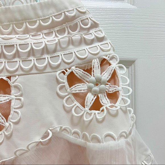 White embroidered lace ruffle flare mini skirt - Picture 7 of 10